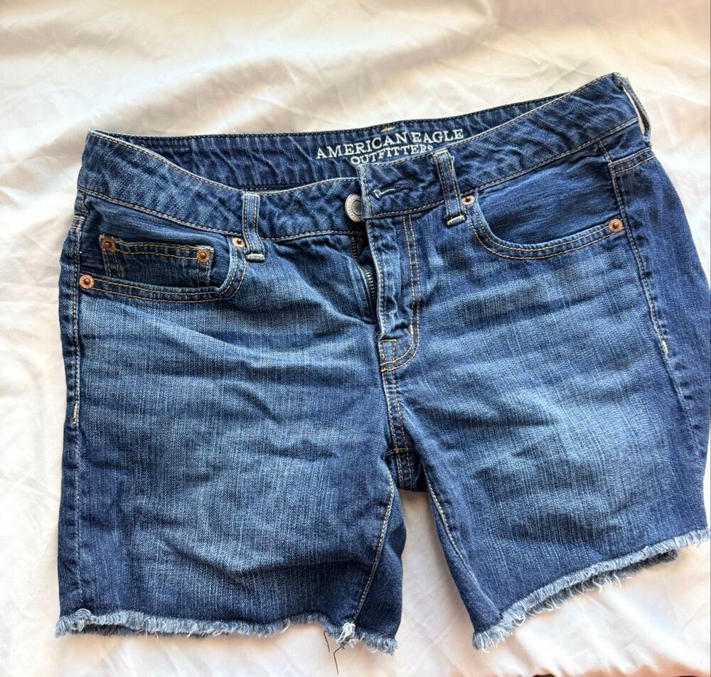 American Eagle Denim Cutoff Shorts Distressed Blue Raw Hem Women’s Size 4